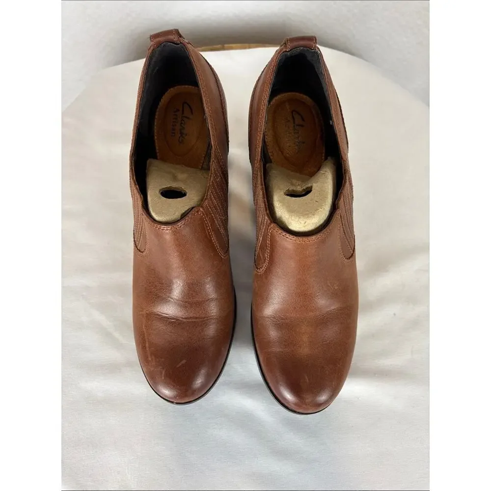 Clarks Artisan Brown Leather Ankle Booties Heeled Slip On Shoes Women’s 10M